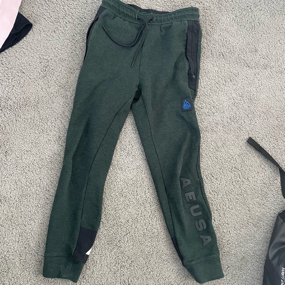 Mens AE joggers